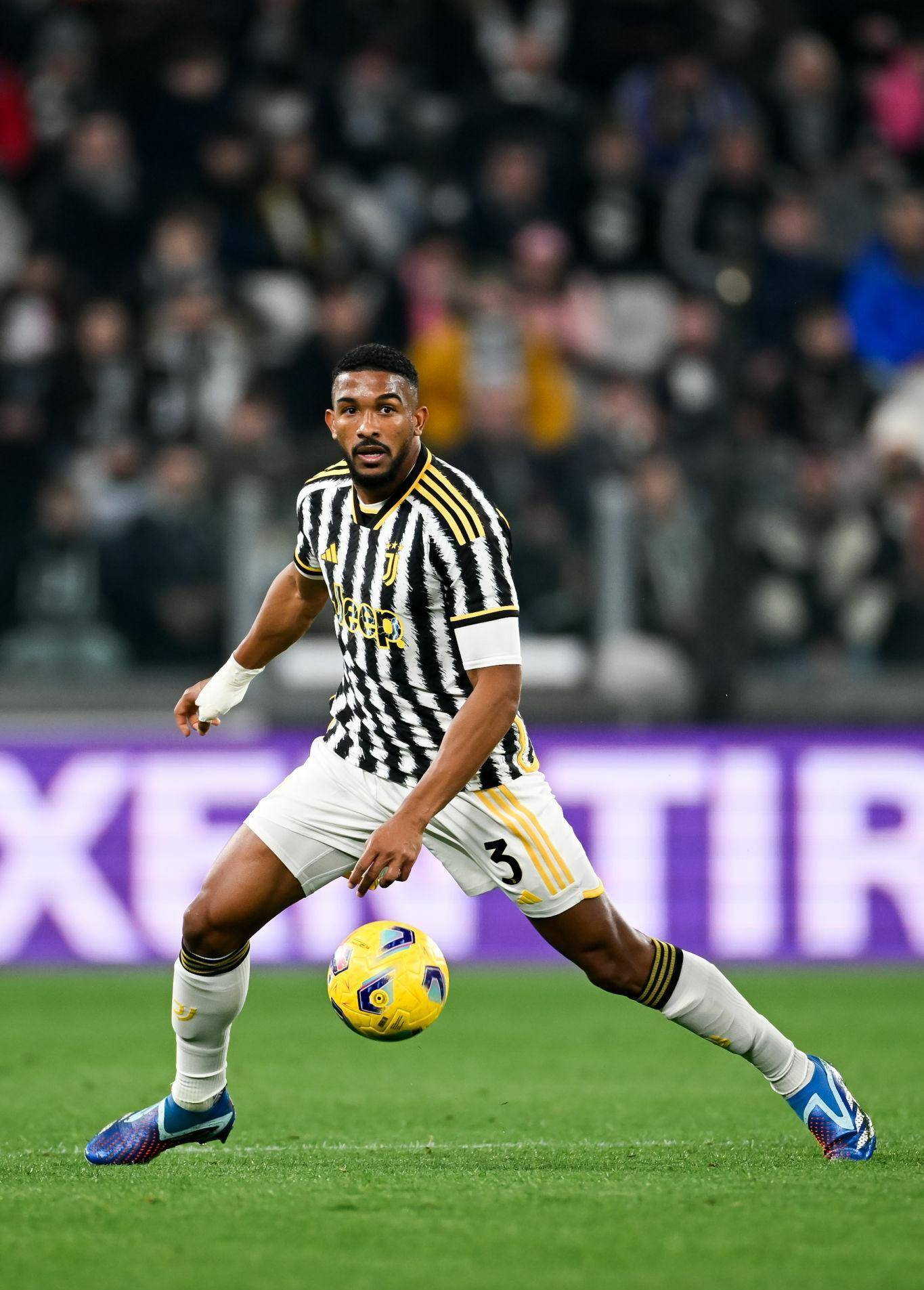 今年会下载 -关于赛地聚焦：德甲窗口期热度飙升；切尔西调整名单；态度坚定；赛程密集仍需轮换的信息