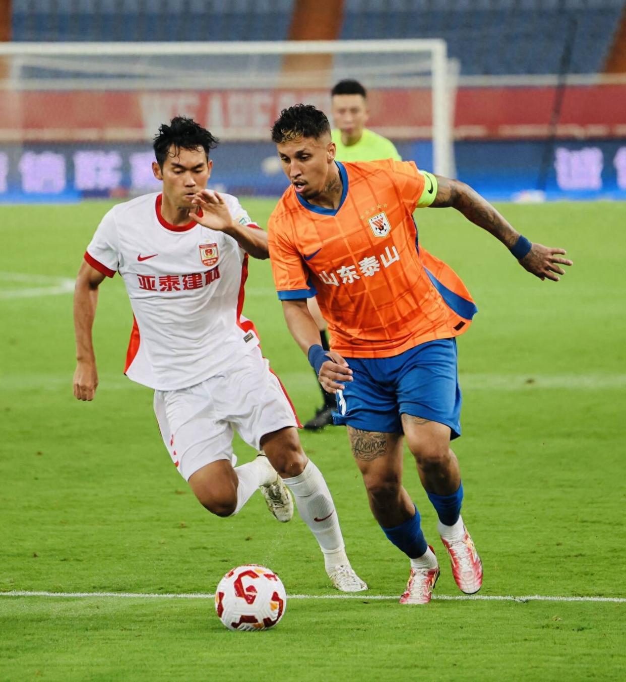 赛前山东泰山调整名单以备荷甲国际比赛日印第安纳步行者备战全明星赛，夏洛特黄蜂关键时刻主帅复盘都惊呆了的简单介绍